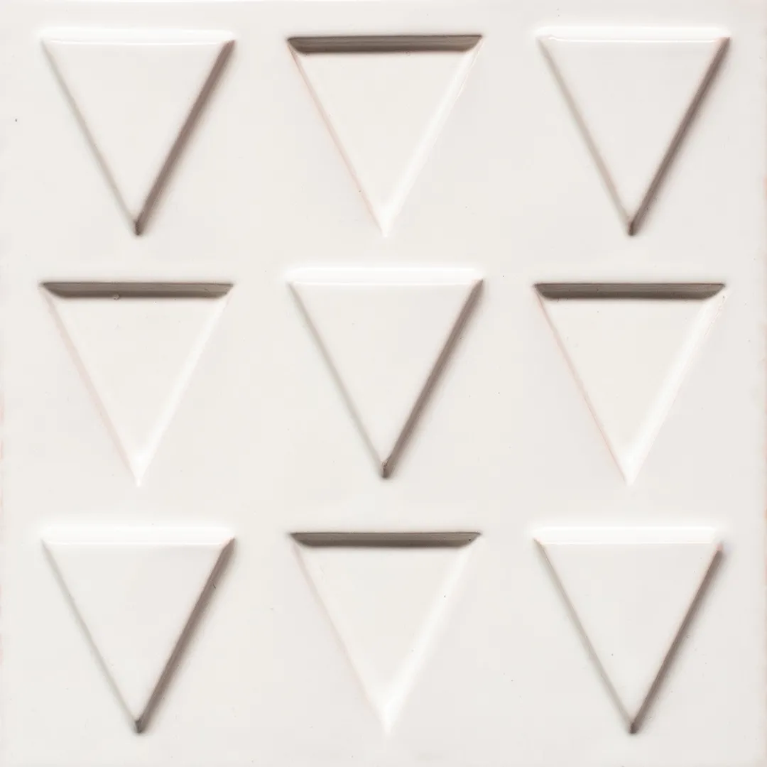 <h3>M SARAIVA VID TRIANGULOS  BRANCO B 14x14</h3><small>Colections and Tiles, Viúva Lamego by Miguel Saraiva</small>