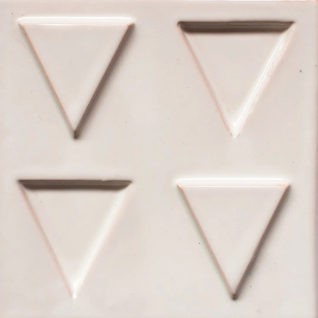 <h3>M SARAIVA VID TRIANGULOS BRANCO T 10X10</h3><small>Colections and Tiles, Viúva Lamego by Miguel Saraiva</small>