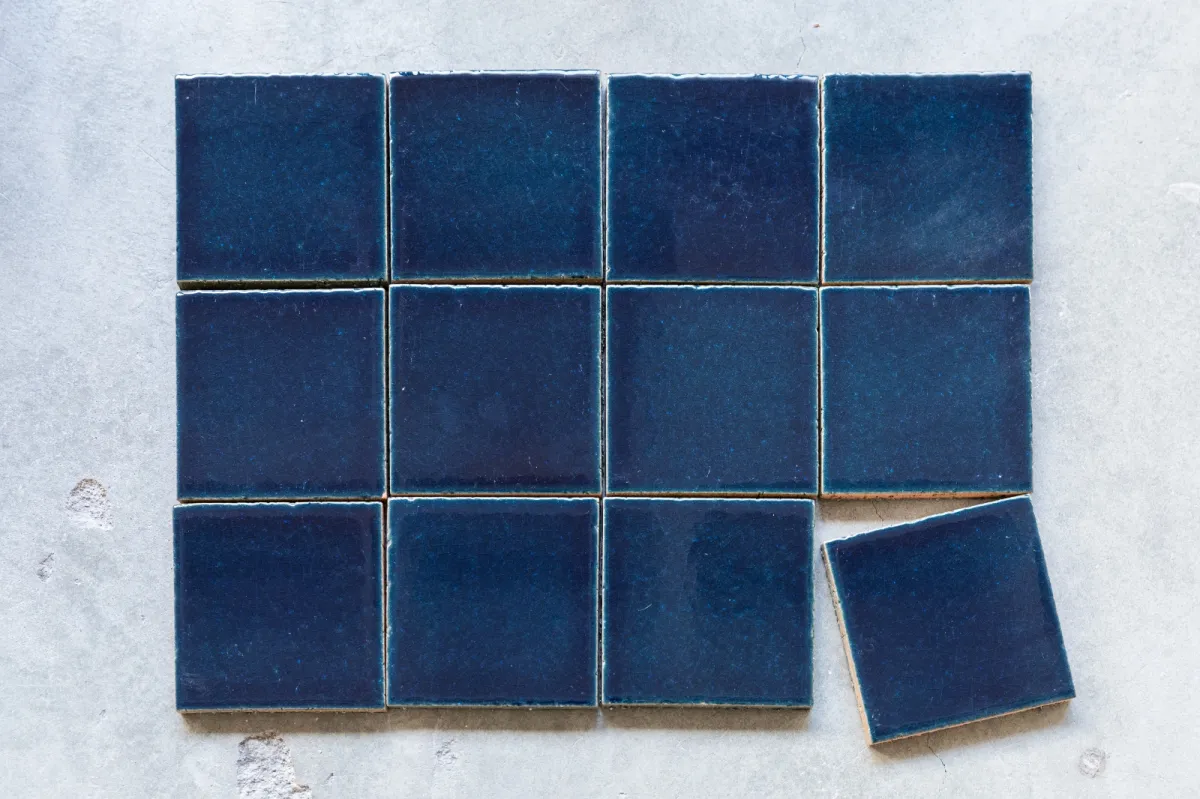 <h3>AZUL T12</h3><small>Colections and Tiles, SUD</small>